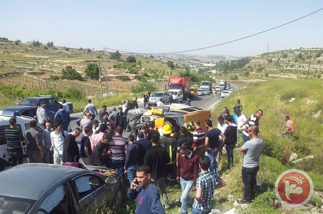 12 اصابة في حادث سير شمال الخليل