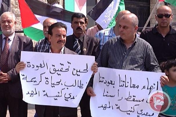 &quot;مبعدو المهد&quot;يطالبون بالضغط لاعادتهم إلى مدنهم وعائلتهم