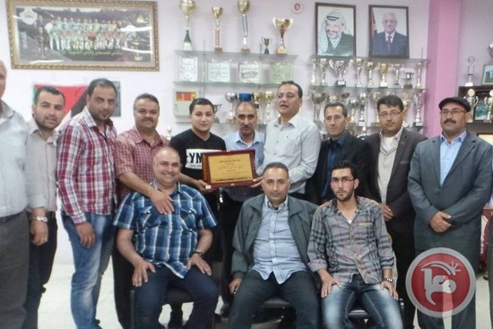 وفد من إعلام الجنوب يهنئ ادارتي اهلي الخليل والظاهرية