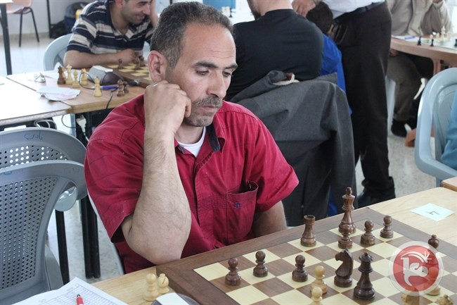 الشرباتي يستعد لمنافسات بطولة النخبة العربية بلعبة الشطرنج
