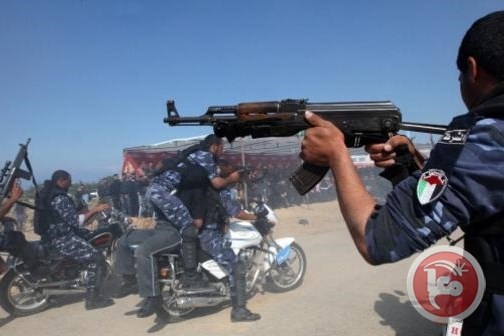 محدث- طعن شرطي وإصابة المهاجم في غزة