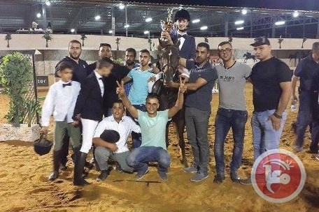 مركز الأراضي المقدسة يبدع برسم اللوحة الاولى من دوري قفز الحواجز