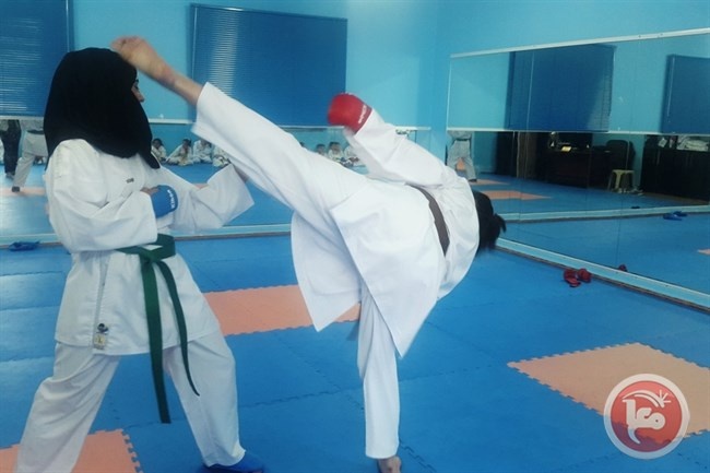 كاراتيه البنات.. بين الدفاع عن النفس وتقبل المجتمع