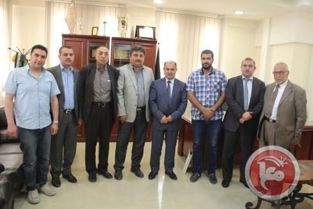 غرفة الخليل تبحث التعاون مع جمعية &quot;كيمسي يوك مو&quot; التركية