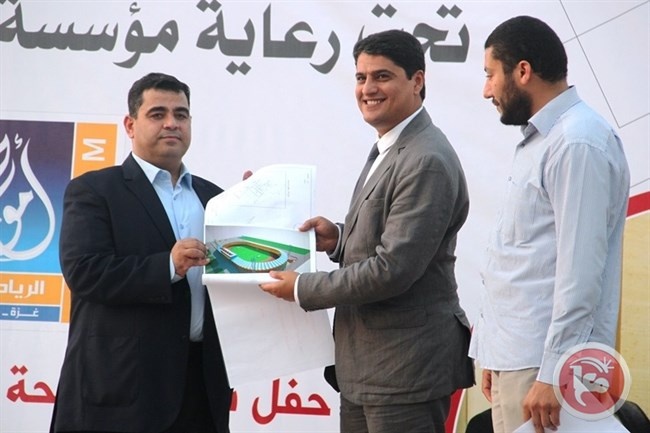 هنية يسلم المنحة التركية لأندية الدرجة الممتازة