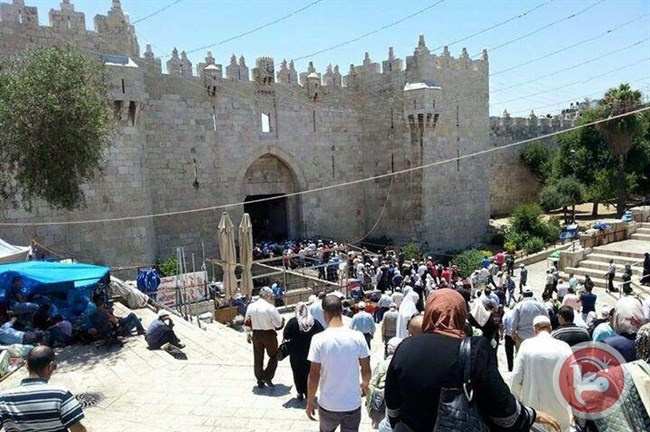 مسيرة في الأقصى تنديدا بالتصعيد الاسرائيلي الخطير