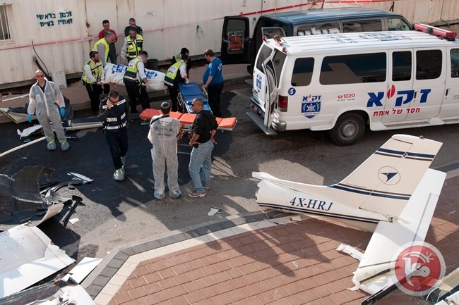 اصابة اسرائيليين في احتراق طائرة خفيفة بطبريا