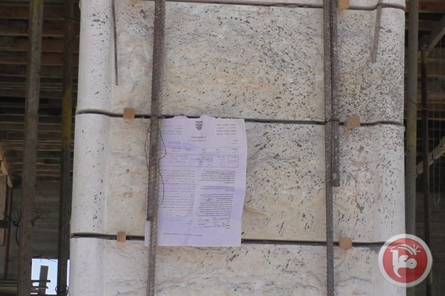 الاحتلال يخطر بوقف البناء بمدرسة جنوب غرب الخليل