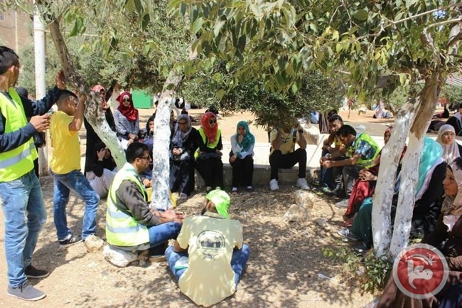 كشافة الخليل تختتم مشاركتها في مشروع خدمة الصائمين