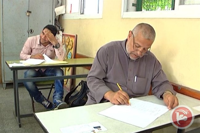 كبار السن بغزة.. لا شيء يمنع العودة للدراسة