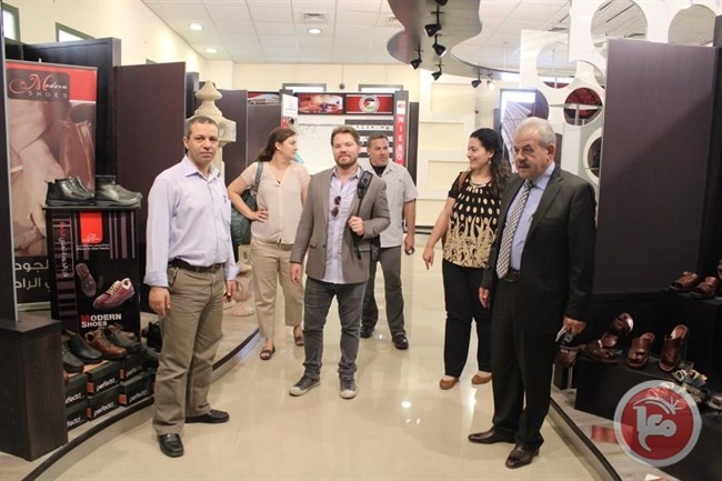 غرفة الخليل تعقد ورشة حول استخدام وسائل التواصل الاجتماعي في التسويق