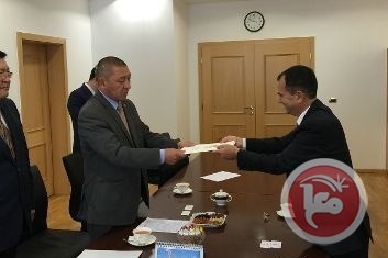 السفير منتصر ابو زيد يقدم اوراق اعتماده في كازاخستان