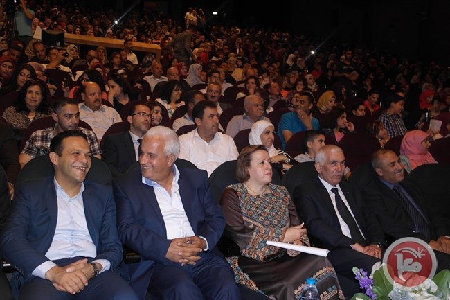 تربية بيت لحم تكرم طلبتها المتفوقين في التوجيهي