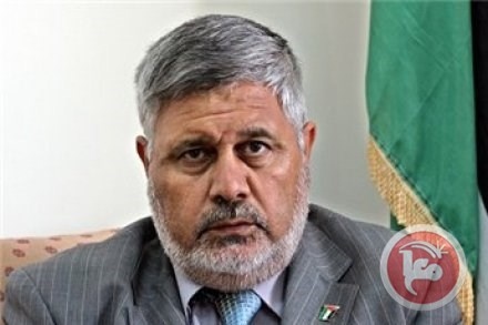 أحمد يوسف: سياسة &quot;خطوة خطوة&quot; الانسب لحل الخلاف