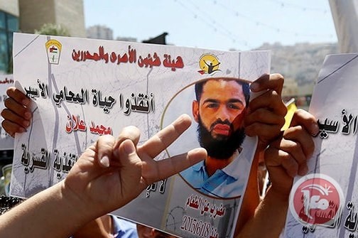مستوطنون يعتدون على عائلة علان في مستشفى برزيلاي