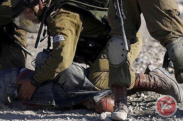 اعتقال جندي اسرائيلي كسر انف اسير فلسطيني