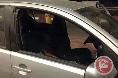 مستوطنون يحطمون سيارات فلسطينية جنوب نابلس
