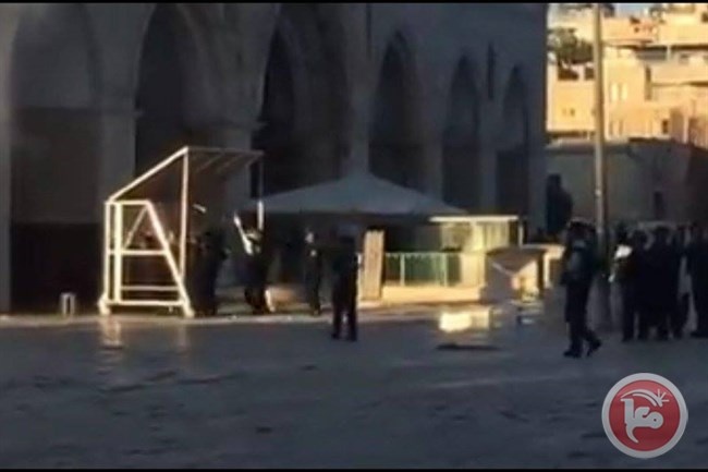 الاحتلال يدخل تروسا مدرعة لاقتحام الاقصى