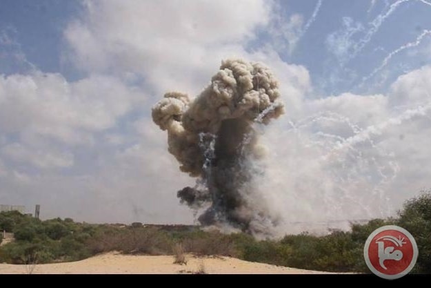 الشرطة تتلف مضبوطات وقنبلة في واد الطيرة