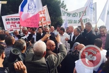 النائب ابو معروف يشارك بتظاهرة منددة &quot;الاجراءات الضريبية&quot;