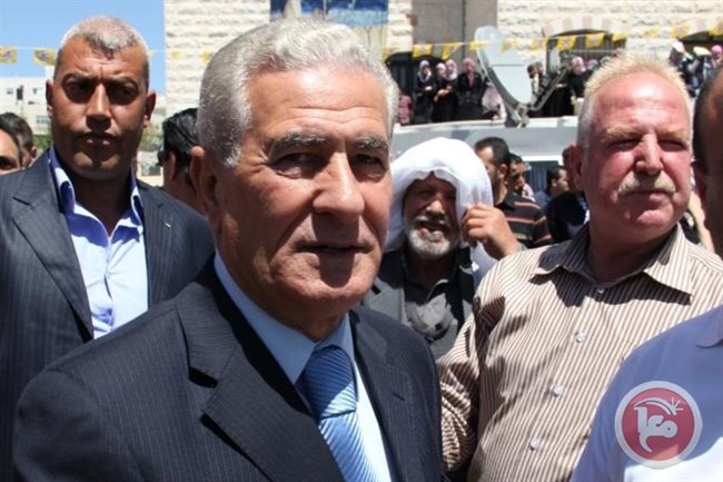 زكي: الانتفاضة تدفع نحو تشكيل قيادة فلسطينية جديدة
