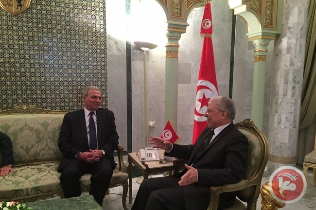 الوزير ابو عمرو يلتقي نظيرته التونسية لطيفة الاخضر