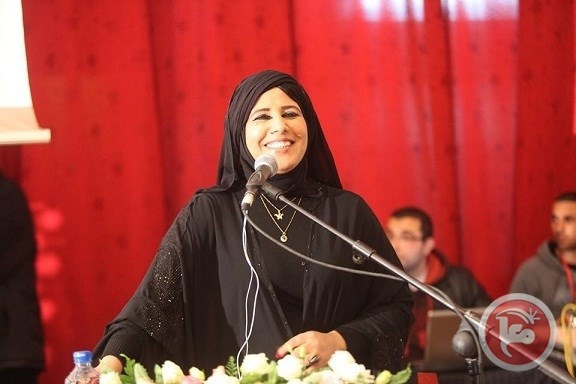 أول شاعرة غزّية تحصل على لقب &quot;شاعرة العام&quot;
