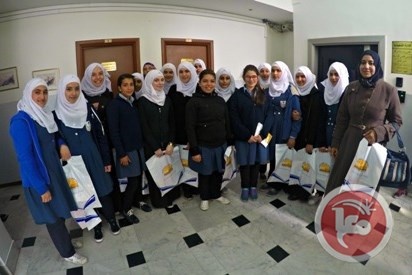 إنجاز فلسطين تنظم زيارة لطالبات إلى شركة الكهرباء