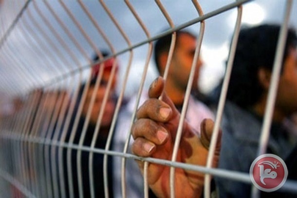 4 أسرى يدخلون أعوامًا جديدة في سجون الاحتلال