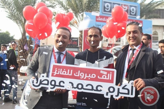 الوطنية موبايل تسلم سيارة المتسوبيشي الأولى
