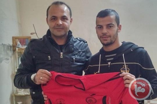 اللاعب حسن حشاش يؤكد انتقاله من مركز عسكر لأهلي قلقيلية