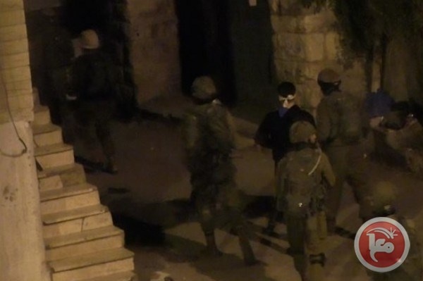 الاحتلال يعتقل 17 مواطناً من الضفة