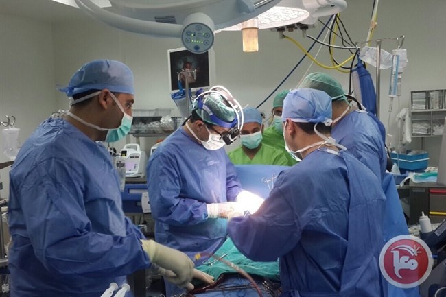 نجاح عمليتي زرع قلبي خنزيرين لشخصين ميتين دماغيا