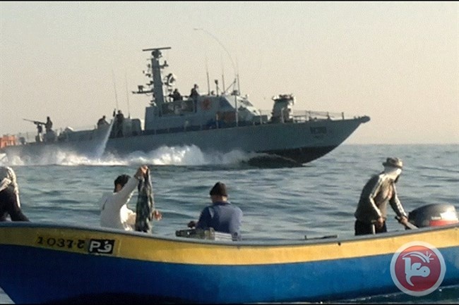 الاحتلال يعتقل 5 صيادين قبالة شواطئ شمال غزة
