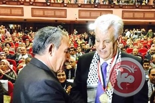 رئيس الوزراء المصري يفتتح الجناح الفلسطيني بمعرض الكتاب الدولي