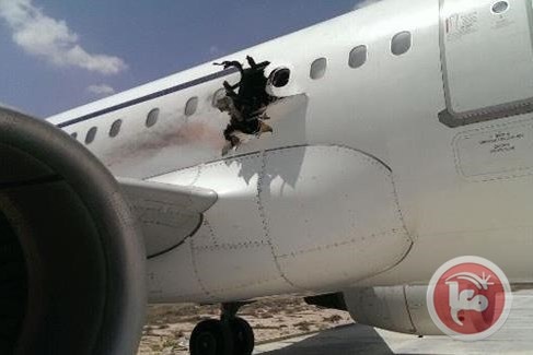 طائرة صومالية تهبط بسلام بعد وقوع انفجار بداخلها
