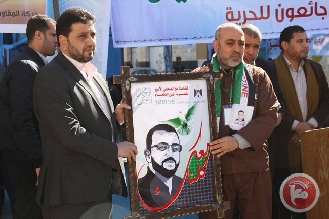 أربعة أسرى يواصلون إضرابهم عن الطعام