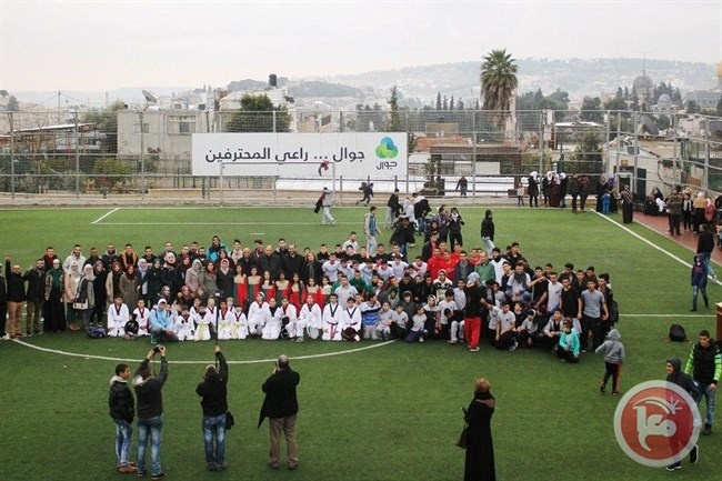 برج اللقلق يختتم مشروع &quot;شبابك يا قدس&quot; بمهرجان رياضي فني