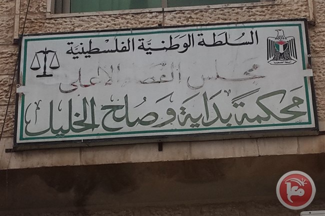 المحامون في الخليل يهددون بتصعيد اجراءاتهم