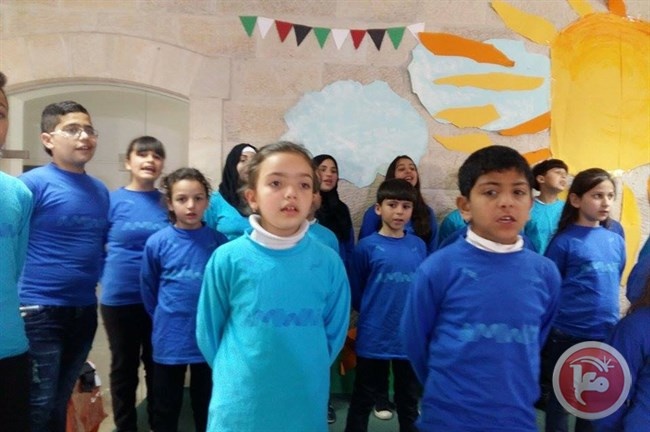 أطفال من غراس وأمواج يغنون للحرية والمقاومة