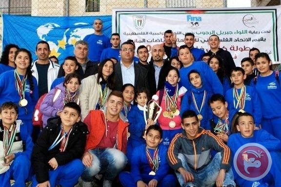 اكاديمية بترفلاي للسباحة تكرم ابطالها ومنتسبيها الاربعاء