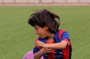 الطفل كريم عرقاوي.. موهبة وشغف وملكة واعدة