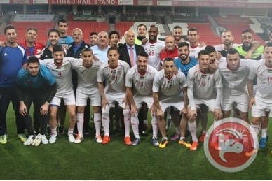 الرجوب يدعو لاعبي الفدائي لتقديم مباراة تليق بسمعة الكرة الفلسطينية