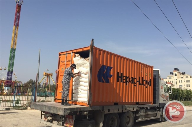 الضابطة الجمركية تصادر27 طن طحين مهرب من المستوطنات