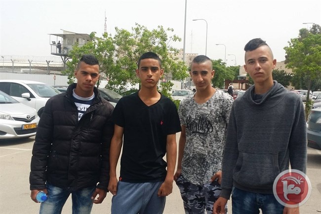 بعد الحبس المنزلي- 4 فتية يسلمون أنفسهم لسجون الاحتلال