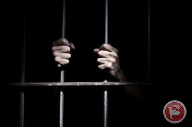 فروانة: 540 أسيرا يقضون أحكاما بالسجن المؤبد