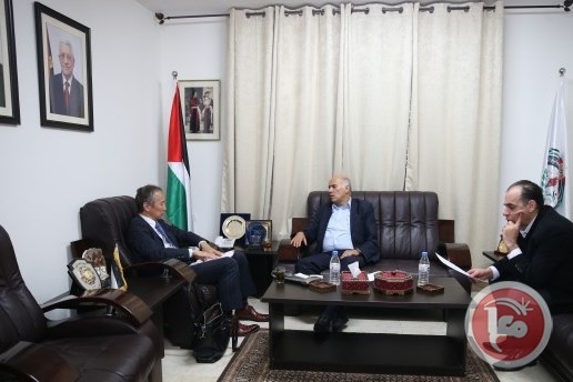 الرجوب يهاتف السفير الياباني ويثمن مواقف اليابان في دعم الرياضة