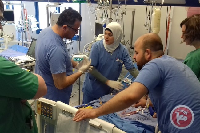 وفد طبي نيوزلندي يجري عمليات قلب مفتوح للاطفال بمجمع فلسطين