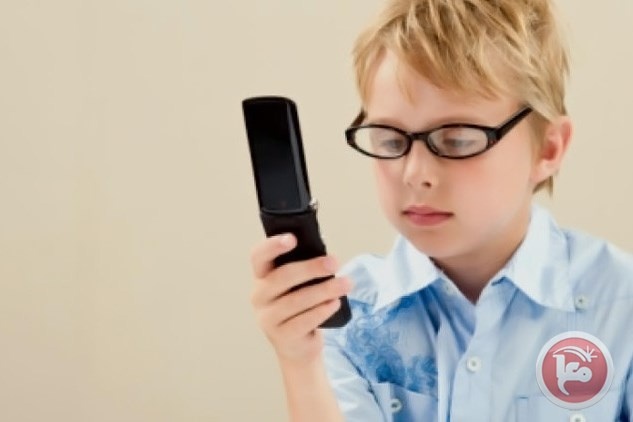 الهواتف الذكية تسبب الحول للأطفال