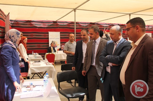 كلية فلسطين الأهلية الجامعية تقيم يوم التوظيف السنوي
